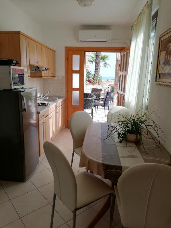Two-Bedroom Apartment with Terrace and Sea View image 4