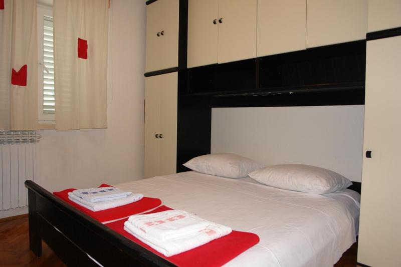 Apartments with parking space Supetar Brac - 13180 - image 21