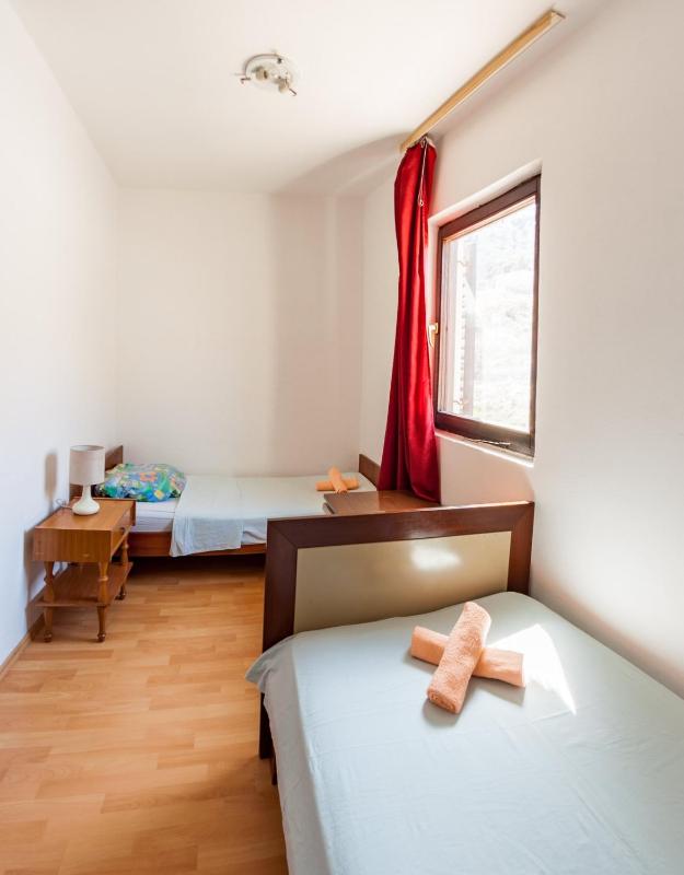 Apartments and rooms with parking space Pag - 13355 - image 12