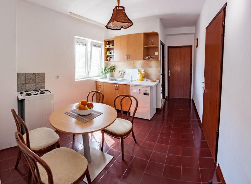 Apartments and rooms with parking space Pag - 13355 - image 7