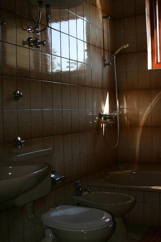 Double Room with Balcony and Sea View image 4