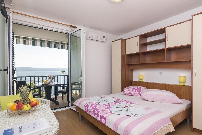 Apartments with parking space Brela Makarska - 11687 - image 28
