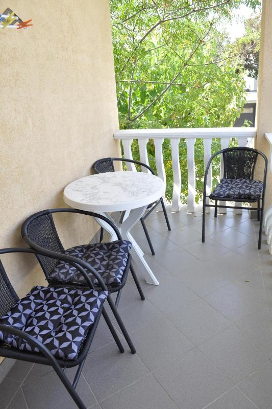 One-Bedroom Apartment with Balcony image 2