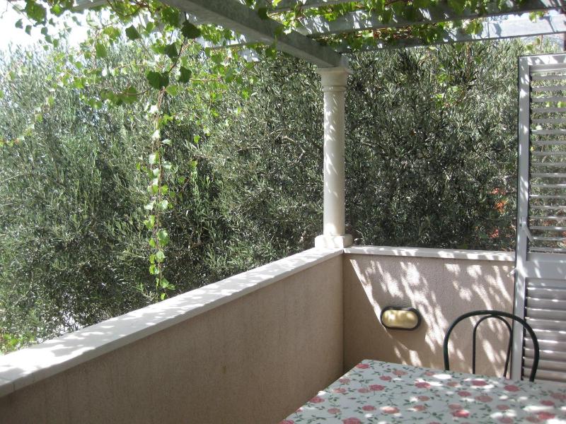Two-Bedroom Apartment with Balcony and Sea View image 4