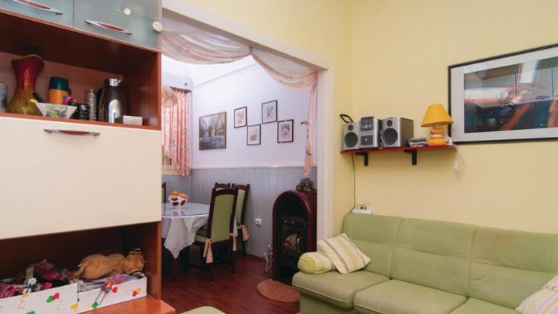 Apartments by the sea Omis - 13727 - image 2