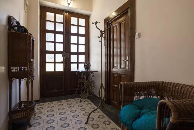 Three-Bedroom Apartment with Terrace image 3