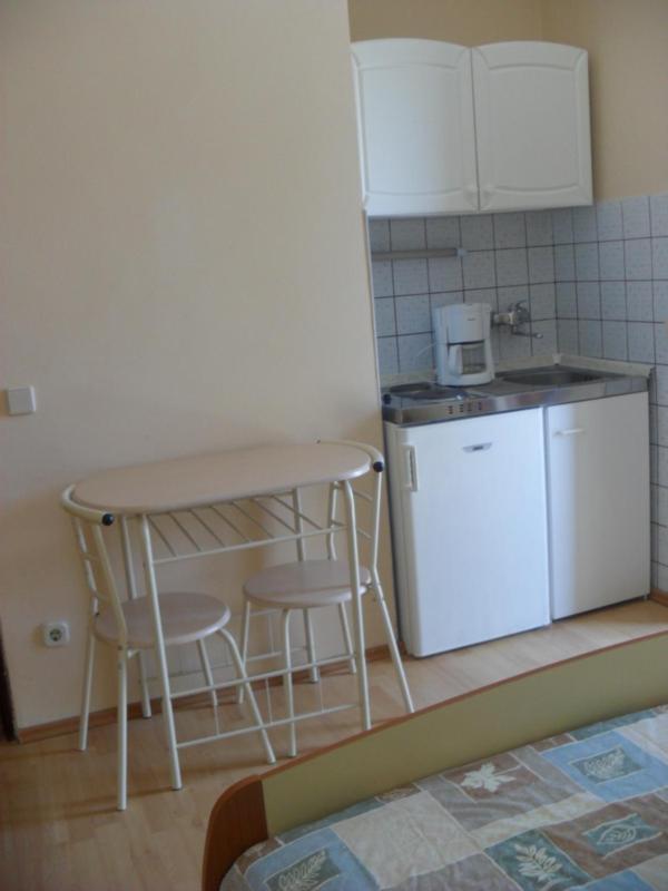 Studio with Balcony and Sea View image 3