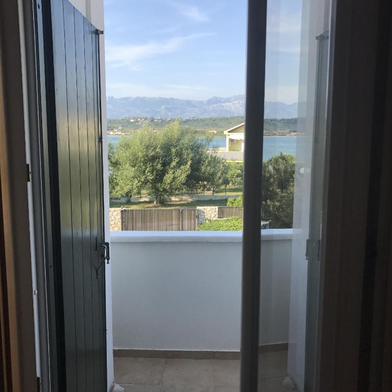 Studio with Balcony and Sea View image 3