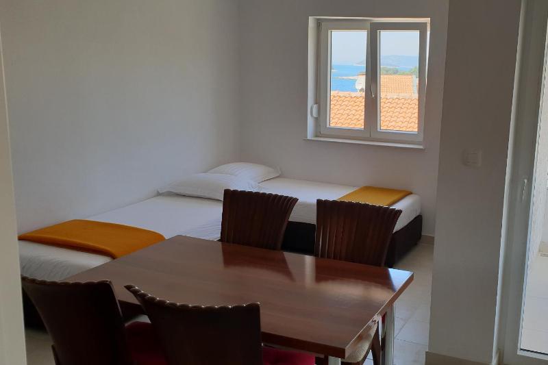 One-Bedroom Apartment with Terrace and Sea View image 1