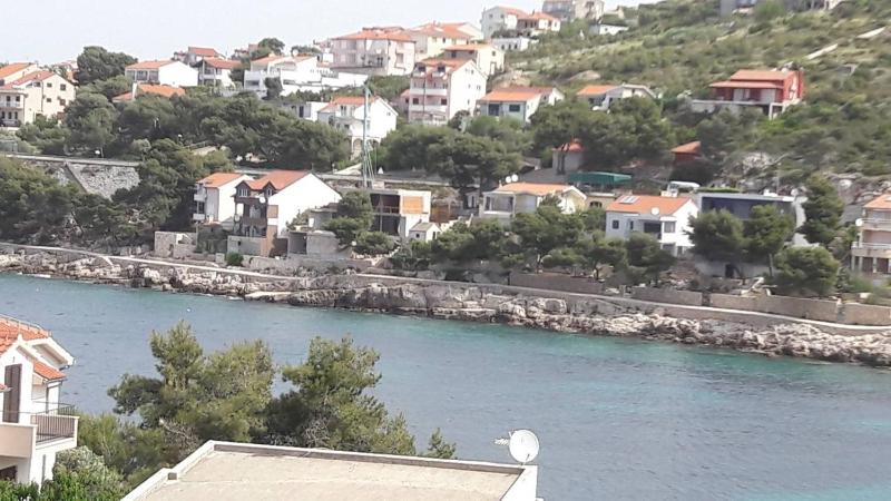 One-Bedroom Apartment with Terrace and Sea View image 2