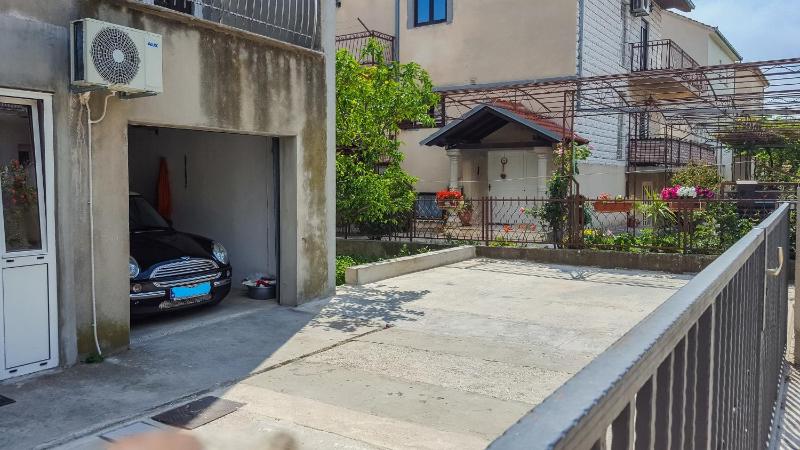 Apartments with a parking space Kastel Stafilic Kastela - 14714 - image 12