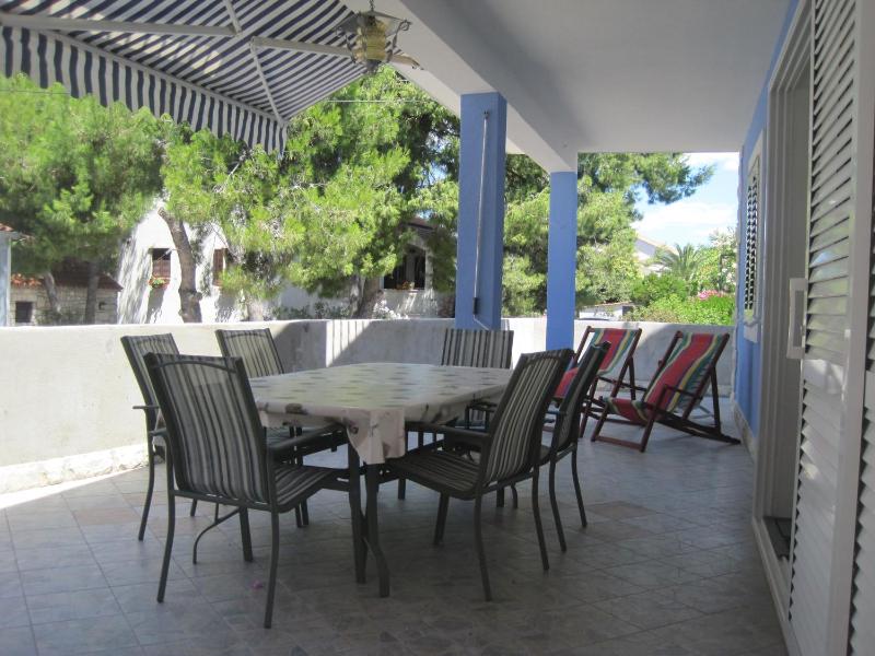 Three-Bedroom Apartment with Terrace image 2