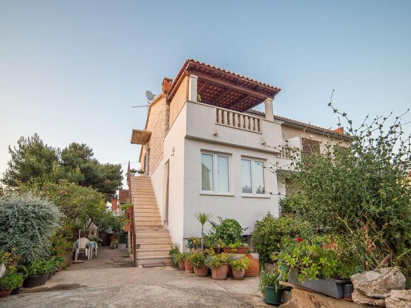 Apartments by the sea Supetar Brac - 14747 - image 21