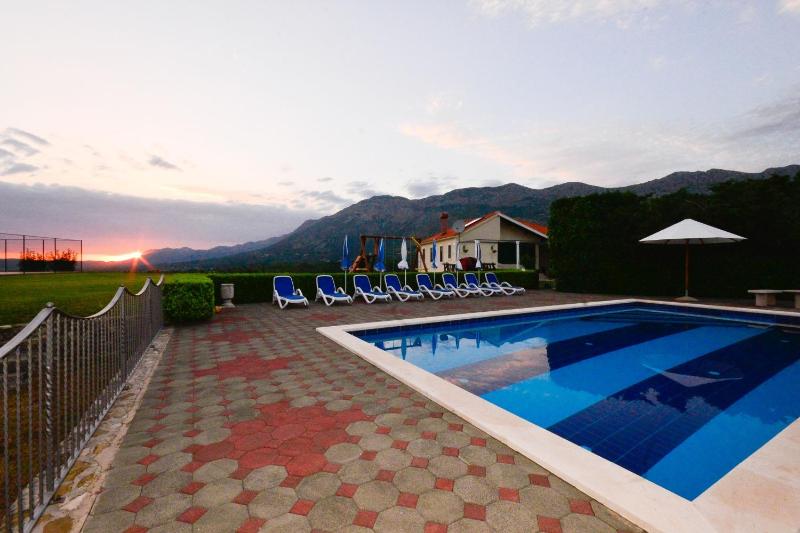 Luxury villa with a swimming pool Zastolje Dubrovnik - 14922 - image 17