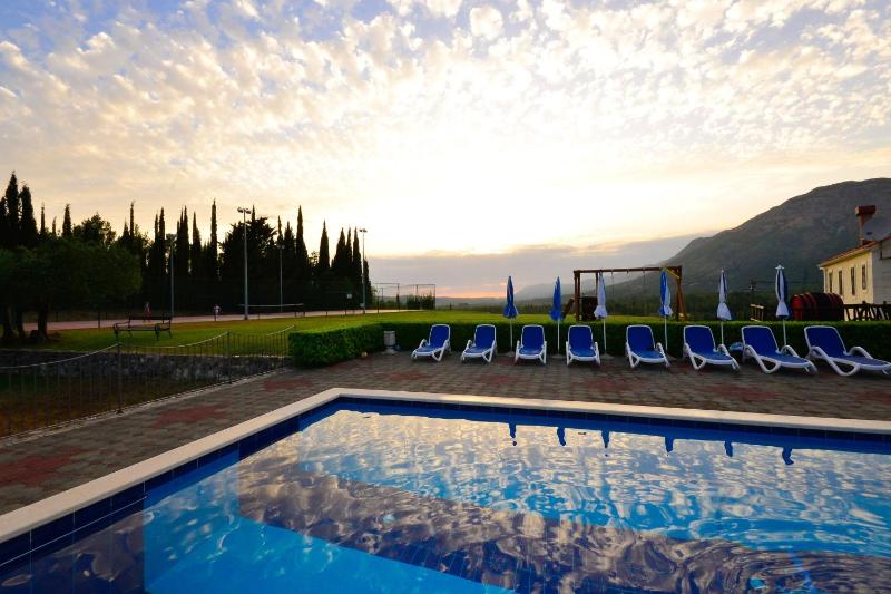 Luxury villa with a swimming pool Zastolje Dubrovnik - 14922 - image 15
