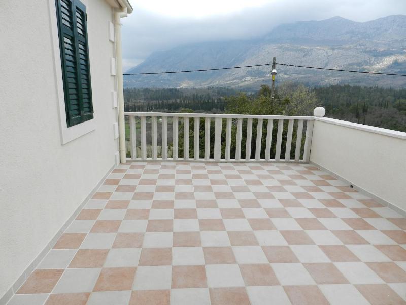 Three-Bedroom Villa with Terrace image 4