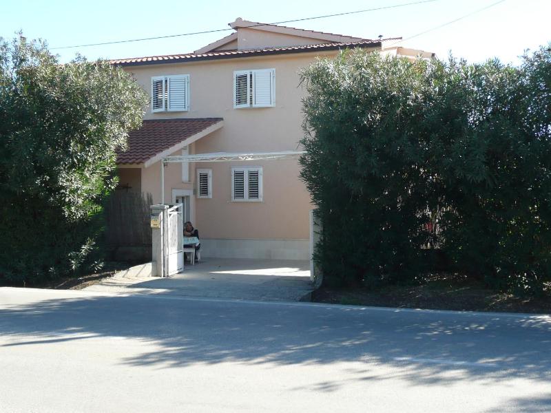 Apartments by the sea Trogir - 14988 - image 10