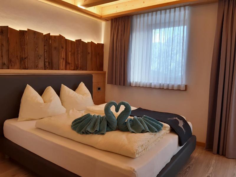 Standard Double Room image 2