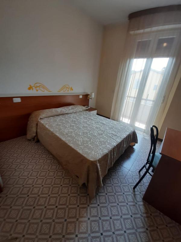 Economy Double Room image 1