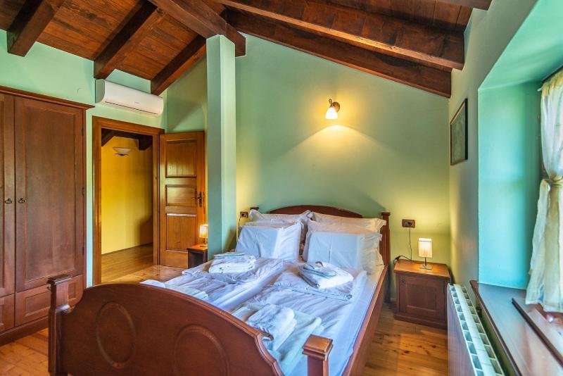 Villa image 3