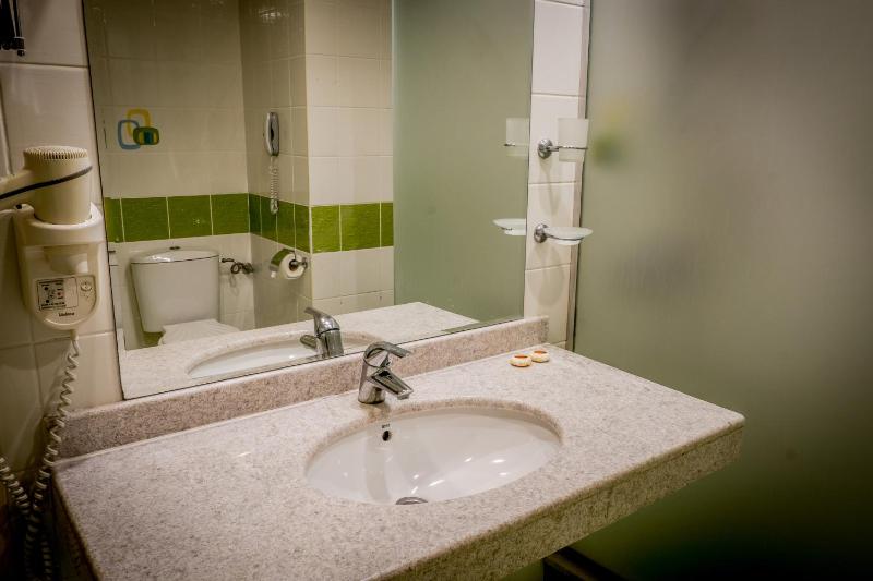 Double Room with Park View image 1