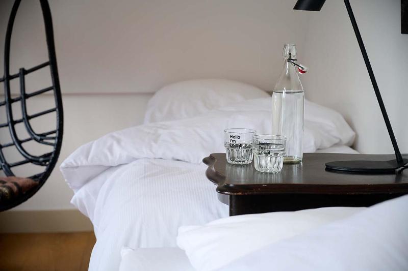 Double Room with Shared Toilet image 1