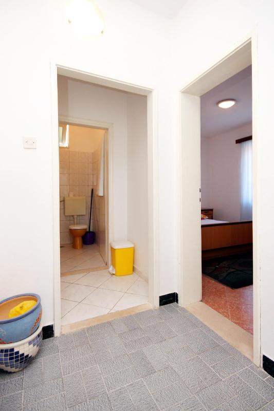 Three-Bedroom Apartment with Terrace and Sea View image 2