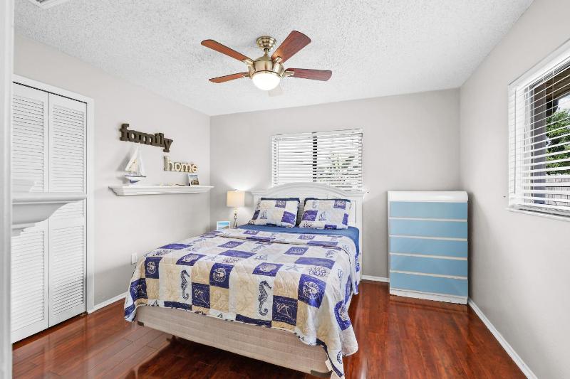 Dream family vacation pool fun - Villa Florida Flair - image 5