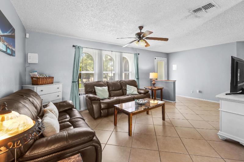 Dream family vacation pool fun - Villa Florida Flair - image 24