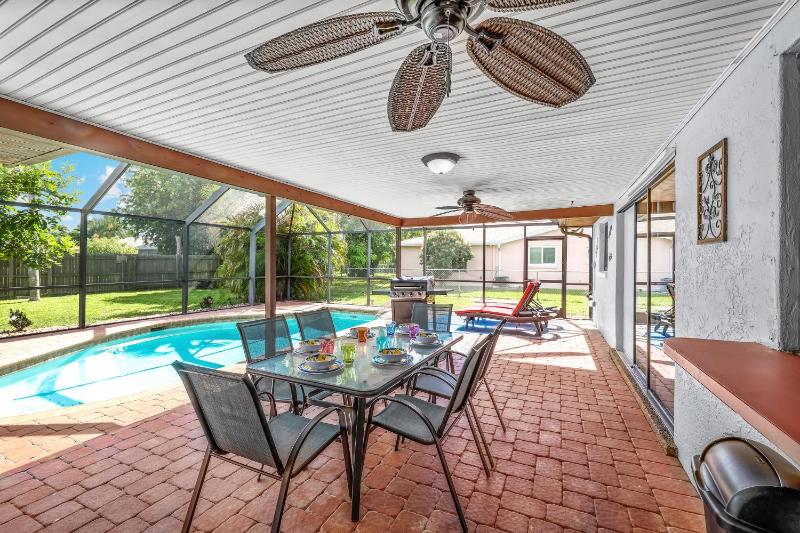 Dream family vacation pool fun - Villa Florida Flair - image 1