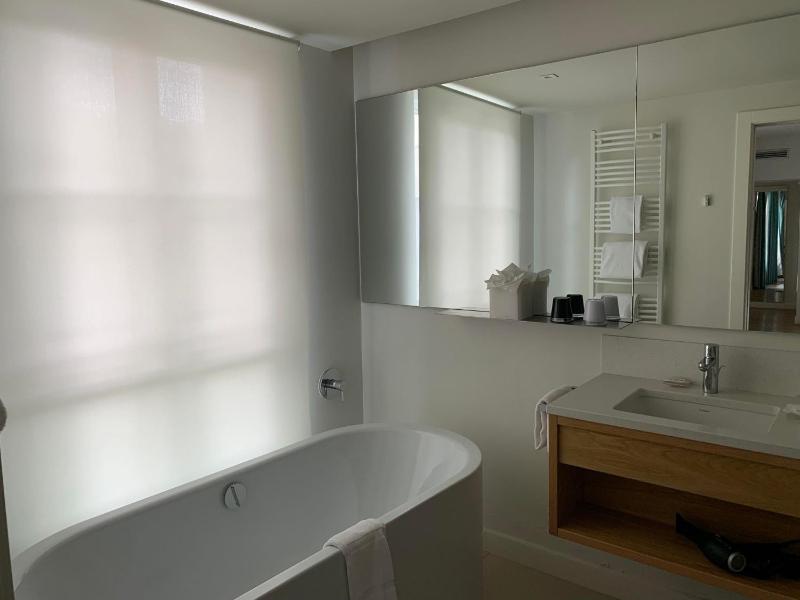 Deluxe Double Room image 2