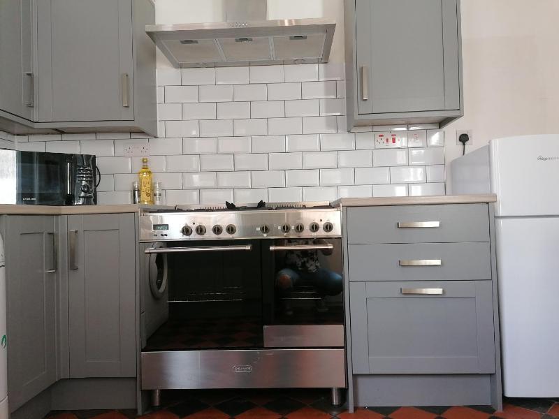 4 Bedroom House in Hoole Chester with Parking by Rework Accommodation - image 8
