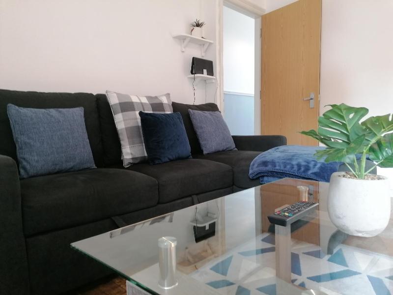 4 Bedroom House in Hoole Chester with Parking by Rework Accommodation - image 25