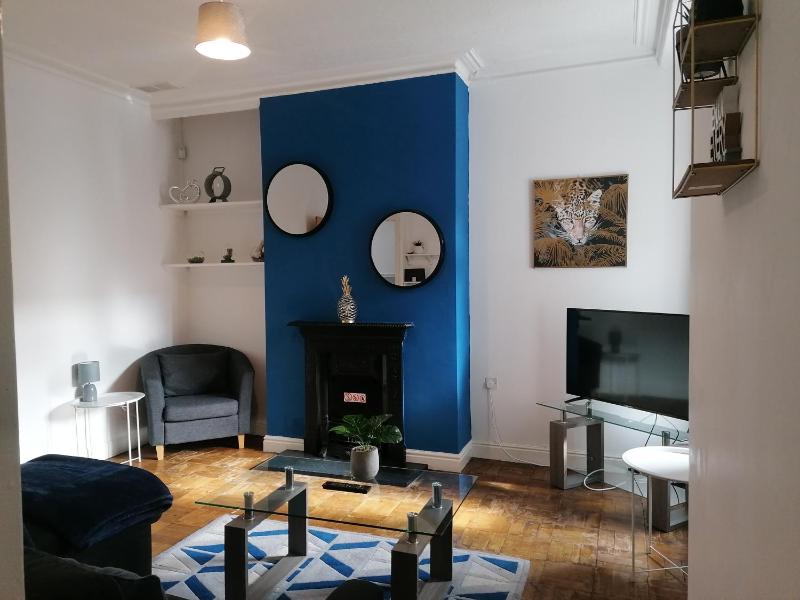 4 Bedroom House in Hoole Chester with Parking by Rework Accommodation - image 7