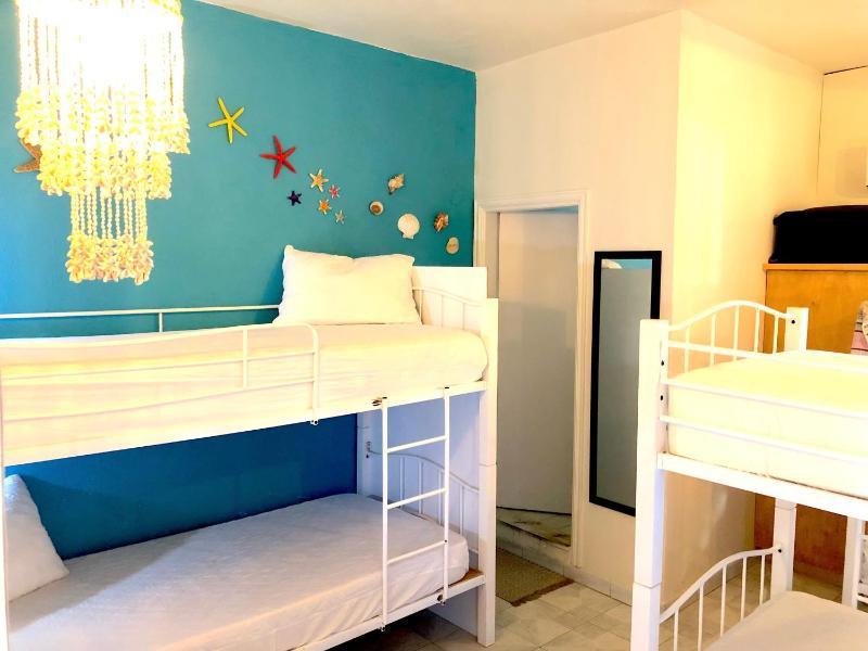 Bed in 6-Bed Dormitory Room image 1