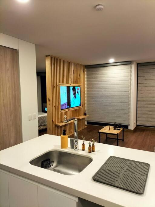 Modern apartment in new building. - image 11