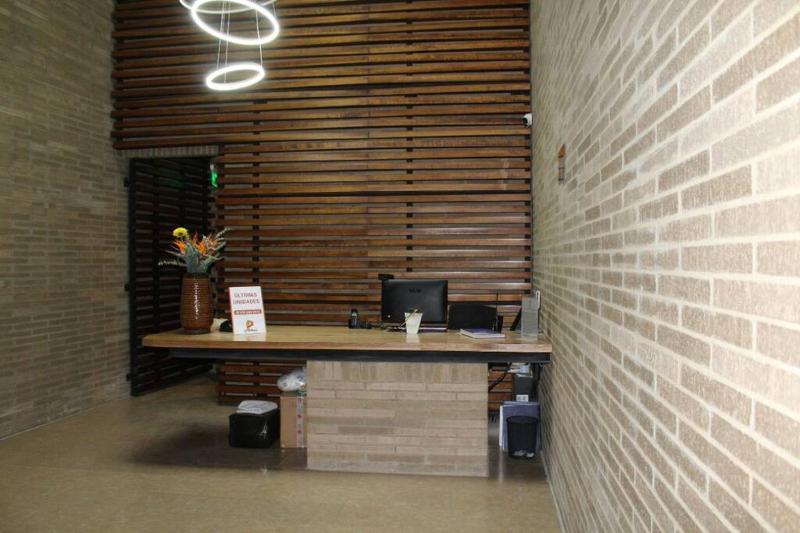Modern apartment in new building. - image 12