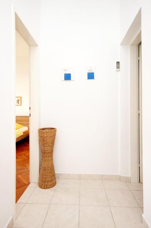Two-Bedroom Apartment with Terrace and Sea View image 2
