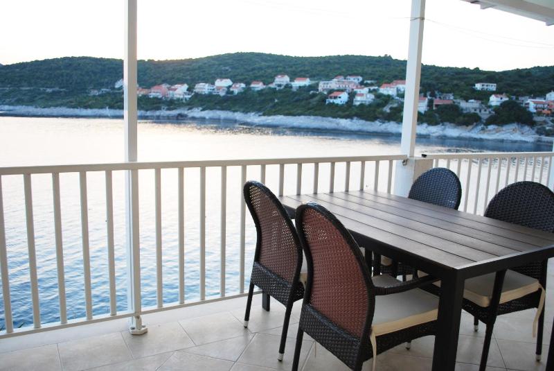 Apartments by the sea Zavalatica Korcula - 182 - image 25