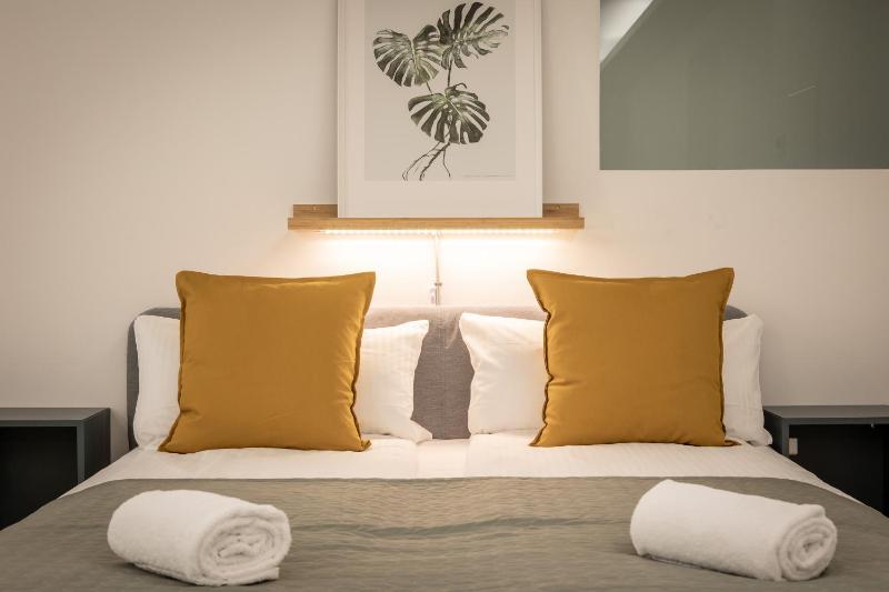 Spacious apartment in Hemholtzkiez Prenzlauer Berg for 8 People Hiddenseer - image 1
