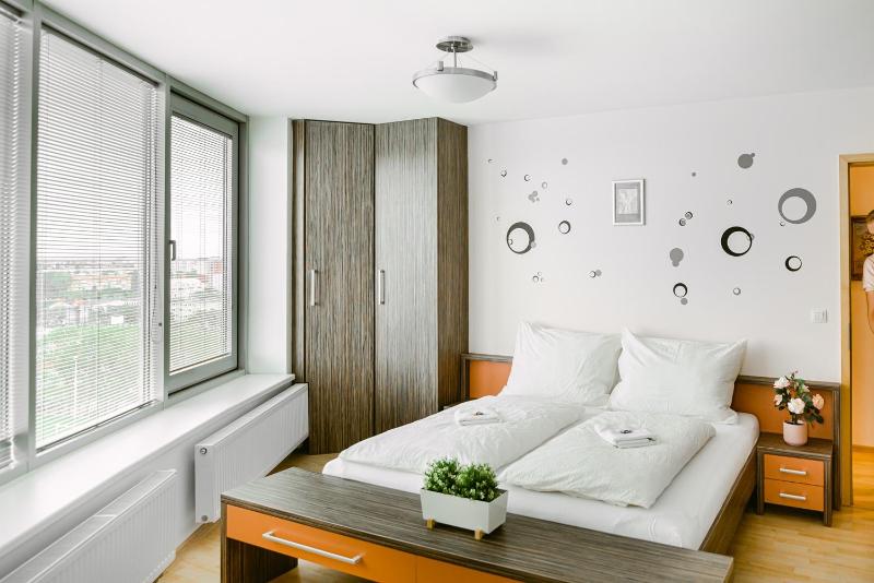 Apartment with Mountain View image 4