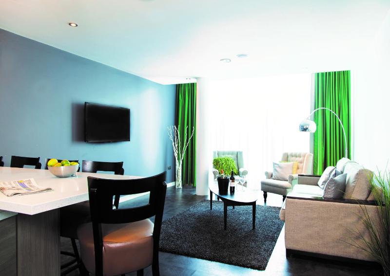 One-Bedroom Luxe (5 Adults) image 4