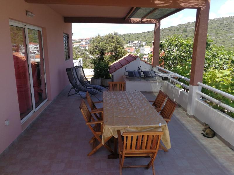 Two-Bedroom Apartment with Terrace and Sea View image 4