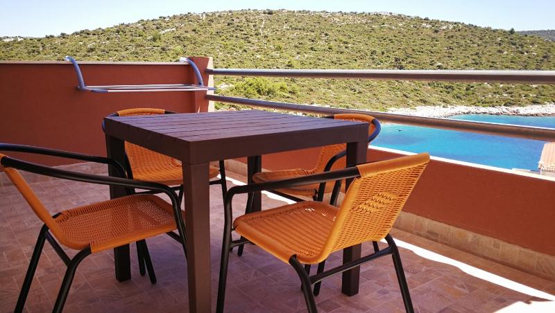 Two-Bedroom Apartment with Balcony and Sea View image 4