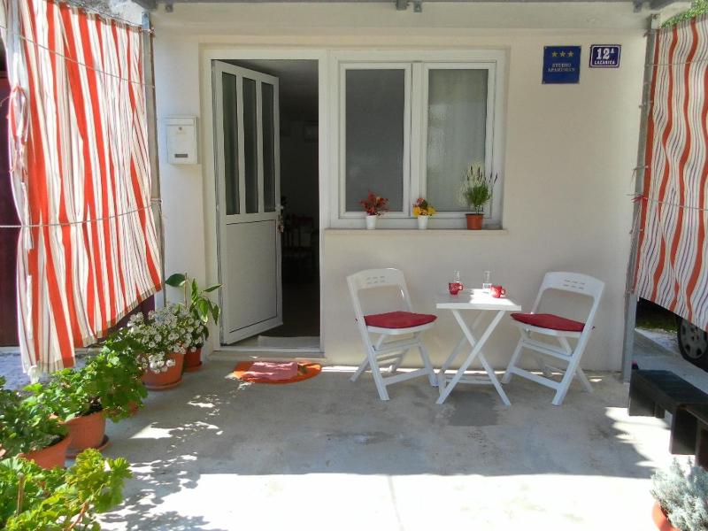 Apartments with WiFi Split - 15196 - image 1