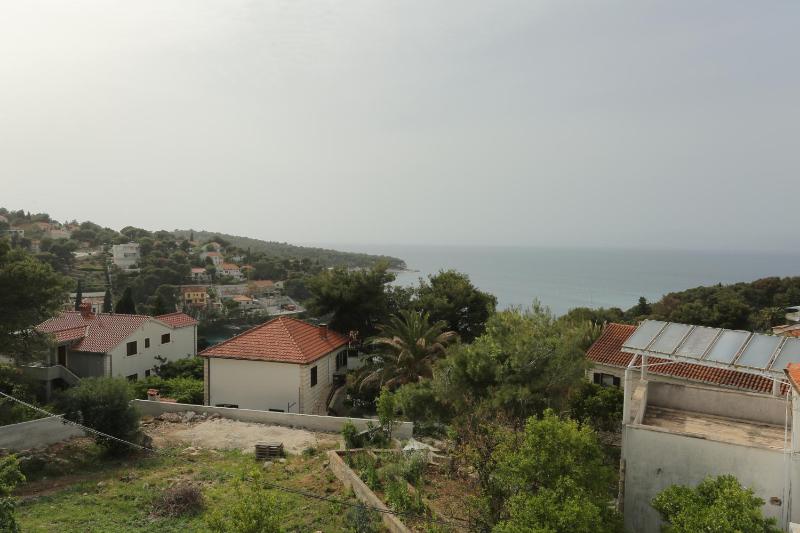 Apartments with parking space Splitska Brac - 15197 - image 3
