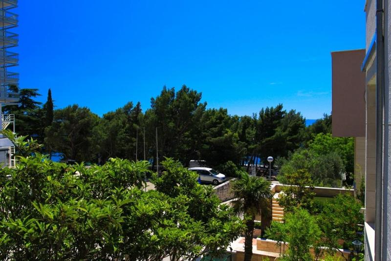 Two-Bedroom Apartment with Balcony image 3