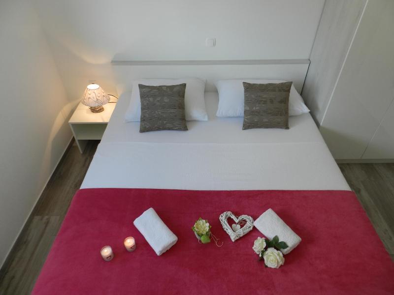 Apartments with parking space Baska Voda Makarska - 15214 - image 2