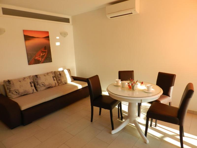 Apartments with parking space Baska Voda Makarska - 15214 - image 18