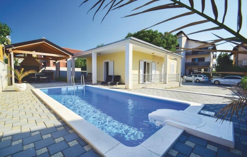 Family friendly house with a swimming pool Vodice - 15243 - image 1